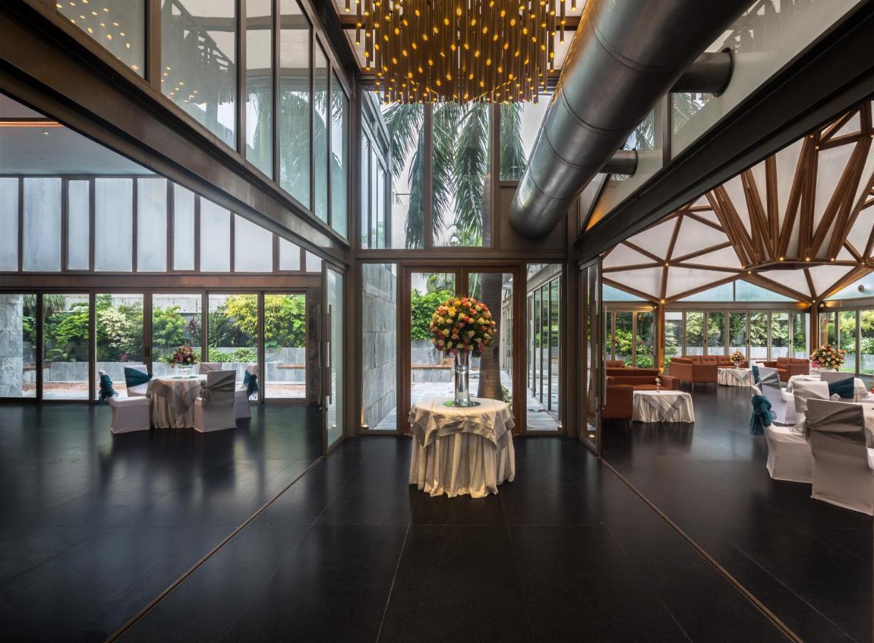 מיראט Hotel Crystal Palace מראה חיצוני תמונה