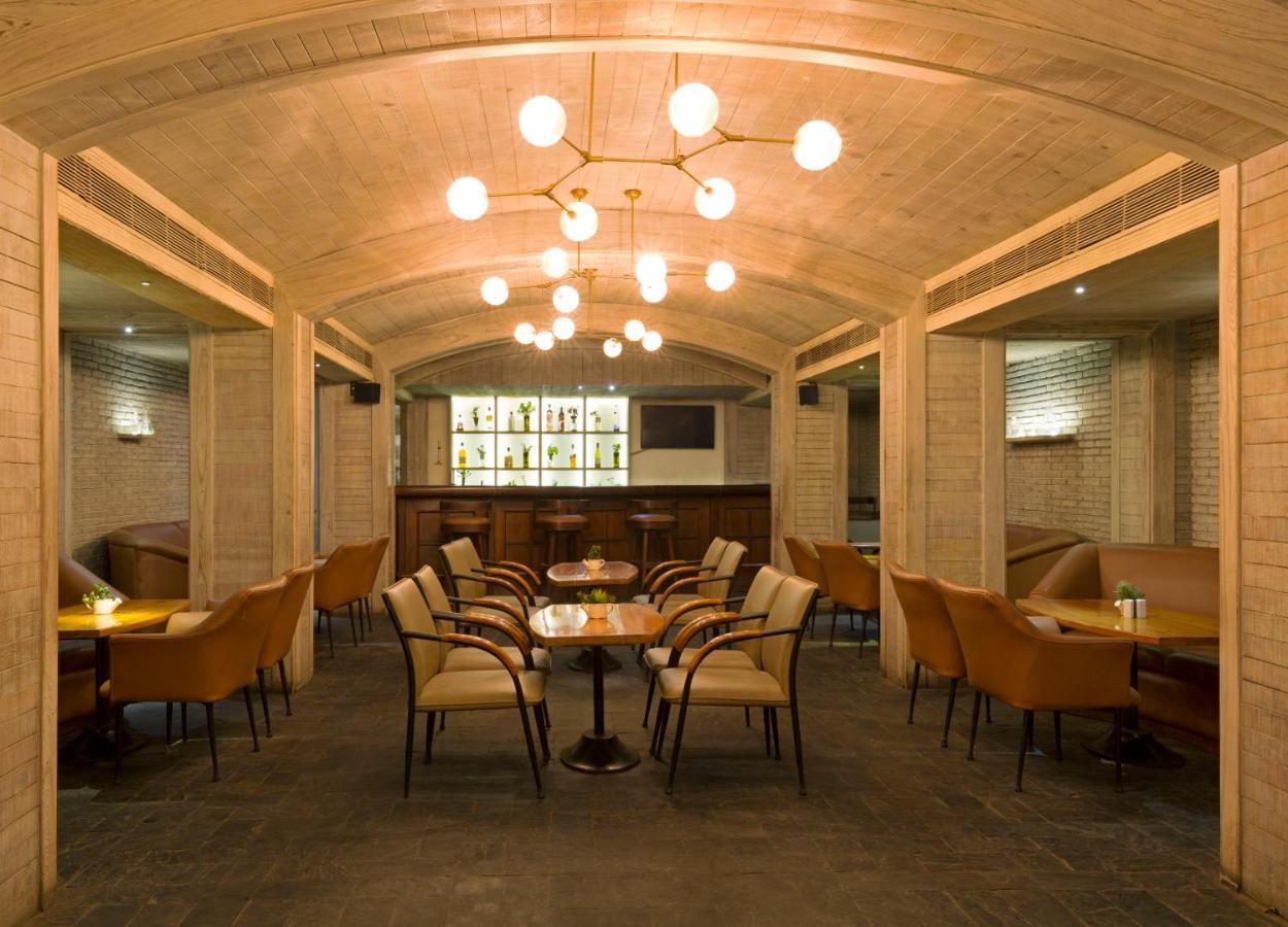מיראט Hotel Crystal Palace מראה חיצוני תמונה