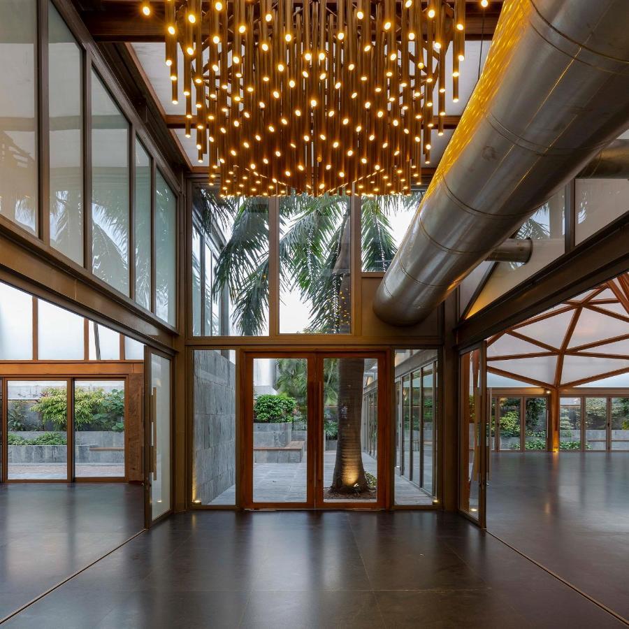 מיראט Hotel Crystal Palace מראה חיצוני תמונה