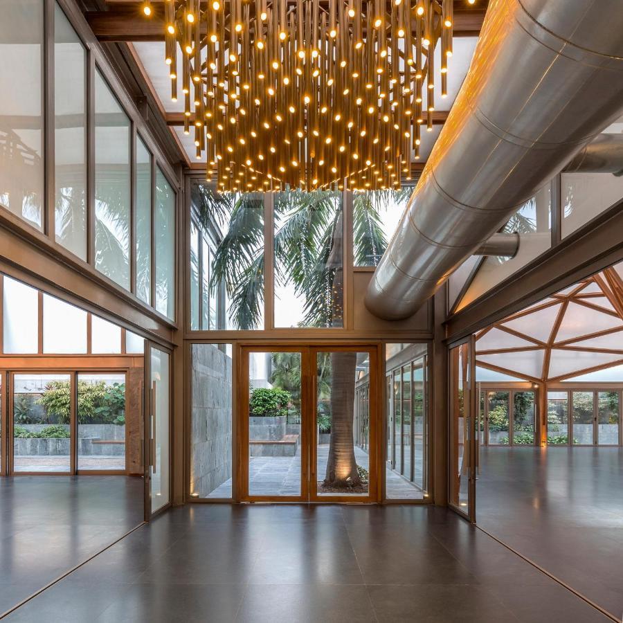 מיראט Hotel Crystal Palace מראה חיצוני תמונה