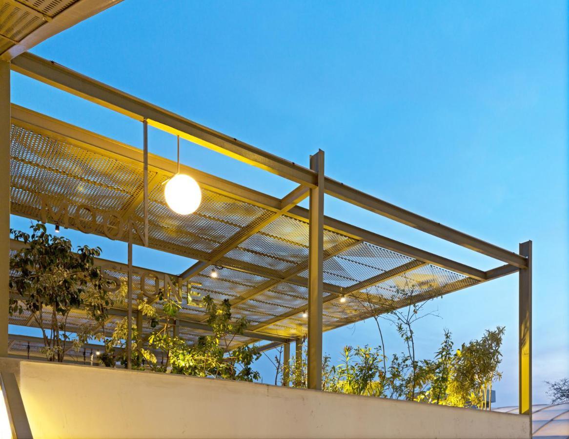 מיראט Hotel Crystal Palace מראה חיצוני תמונה