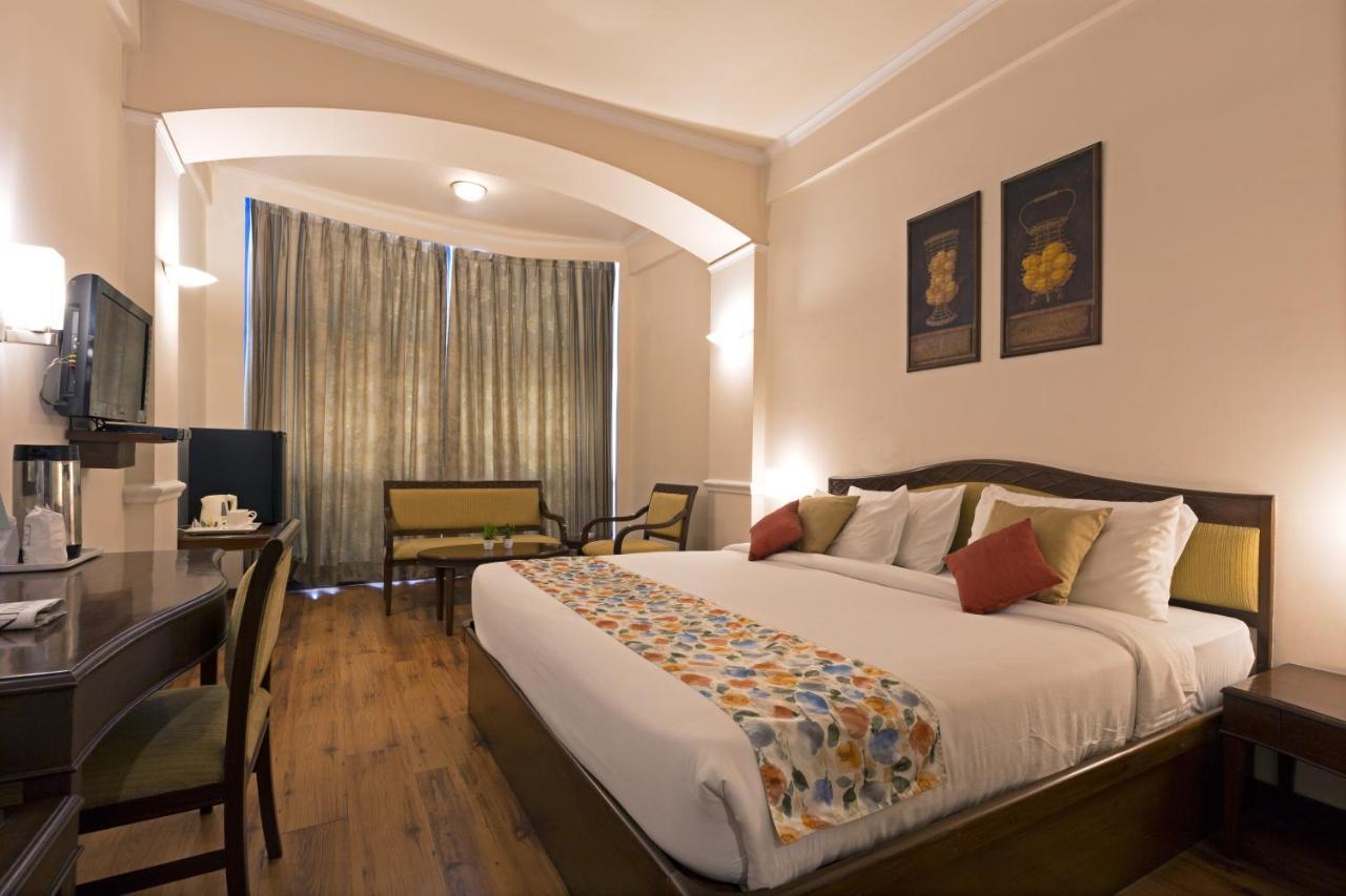 מיראט Hotel Crystal Palace מראה חיצוני תמונה