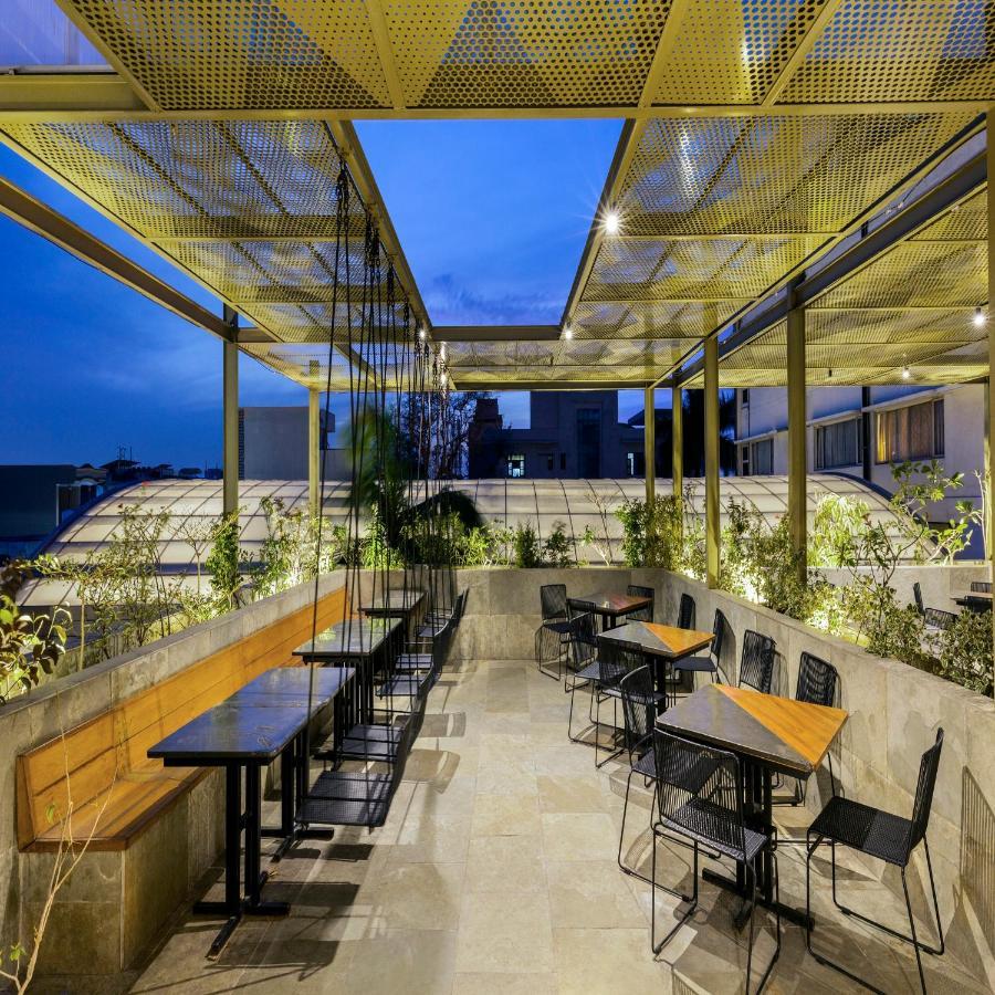 מיראט Hotel Crystal Palace מראה חיצוני תמונה