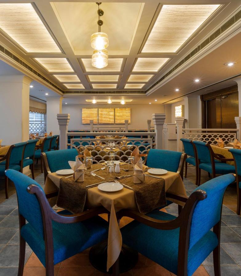 מיראט Hotel Crystal Palace מראה חיצוני תמונה