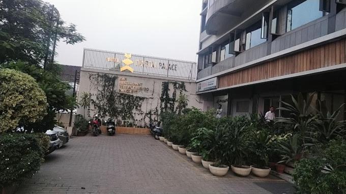 מיראט Hotel Crystal Palace מראה חיצוני תמונה