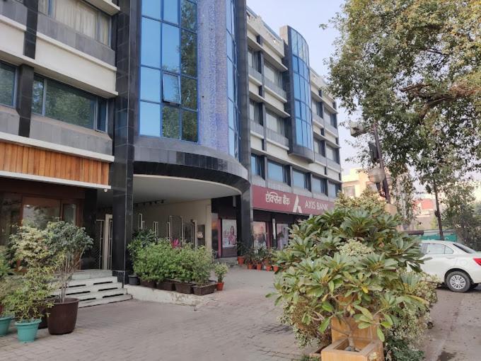 מיראט Hotel Crystal Palace מראה חיצוני תמונה