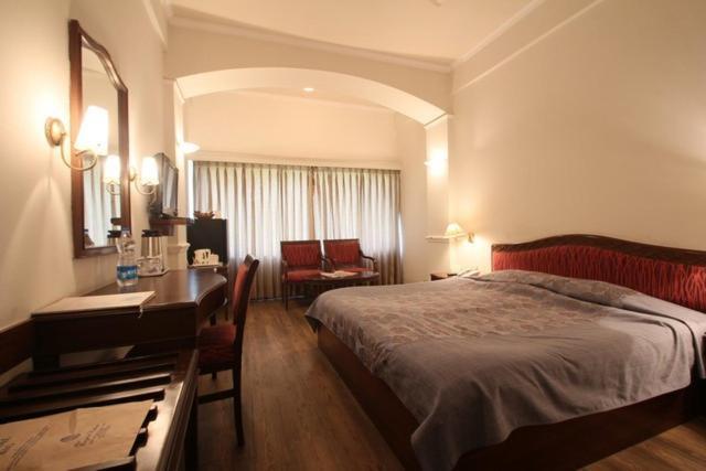 מיראט Hotel Crystal Palace מראה חיצוני תמונה
